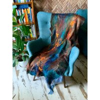 Large shawl of a blue shade