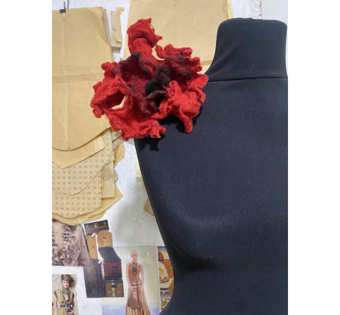 Large red wool poppy brooch